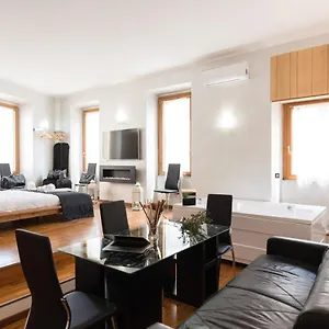  Affittacamere Rhome Plaza Collection